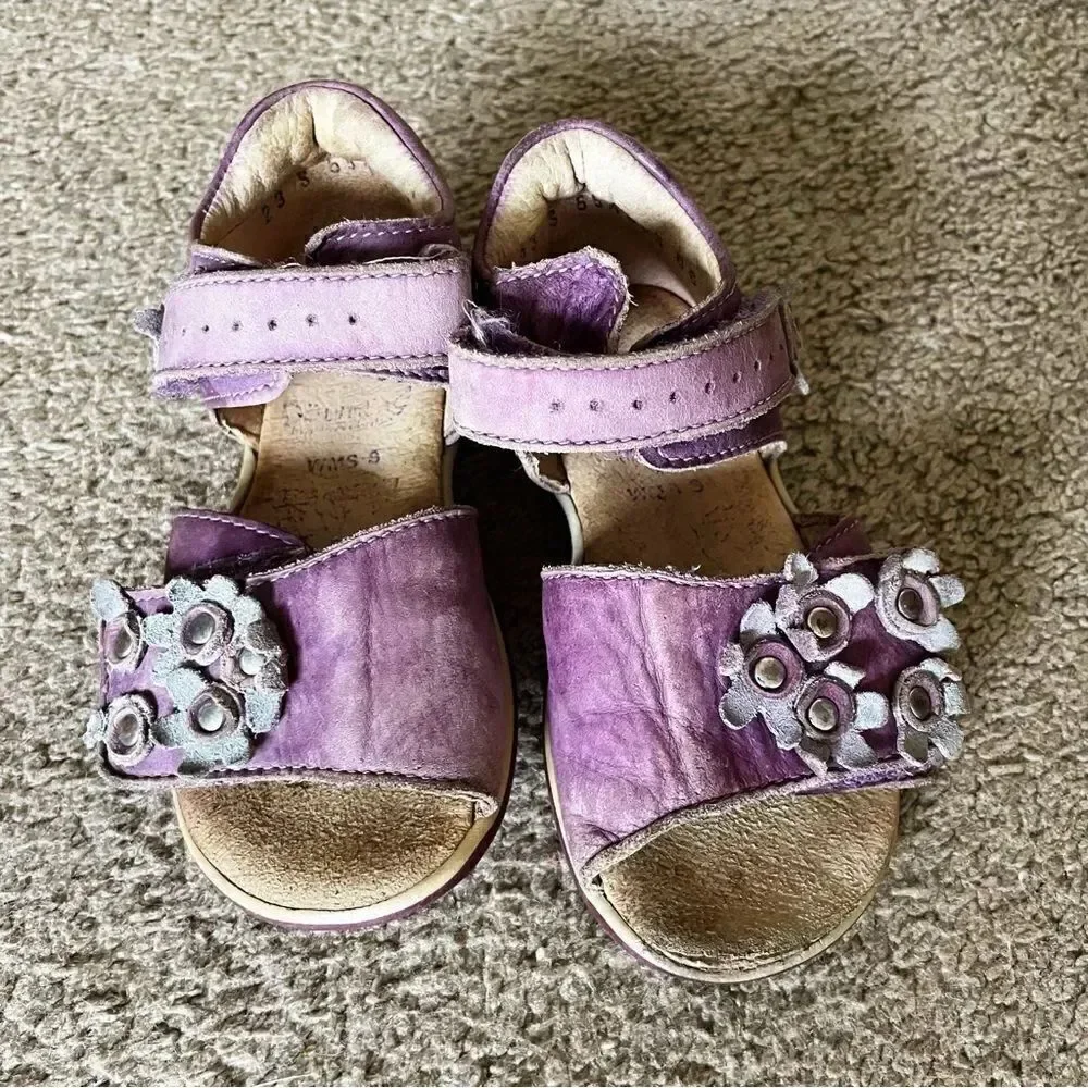 Däumling German Girl Leather Walking Learning Shoe Purple with Flowers Size 7